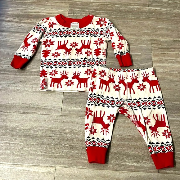 Hanna Andersson Holiday Red Fair Isle Pajamas Set - Picture 1 of 13